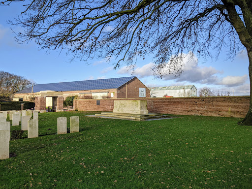 Bronfay Farm Military Cemetery Gallery - France