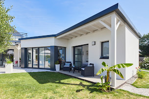 Photo n°12 de Extenbois : agrandissement et extension de maison à Pont-l'Abbé (Constructeur de maisons en bois)