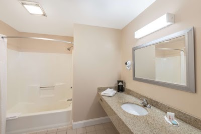 Photos of Travelodge Middletown Newport Area