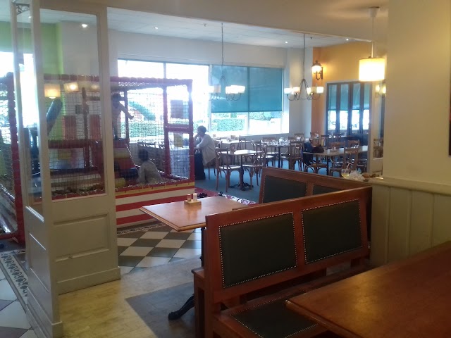 Crescendo Restaurant