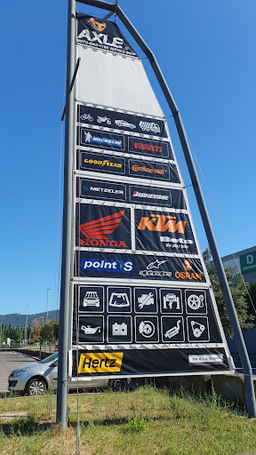 Hertz - Najem vozila / Hertz- rent a car - Koper Gallery - Italy