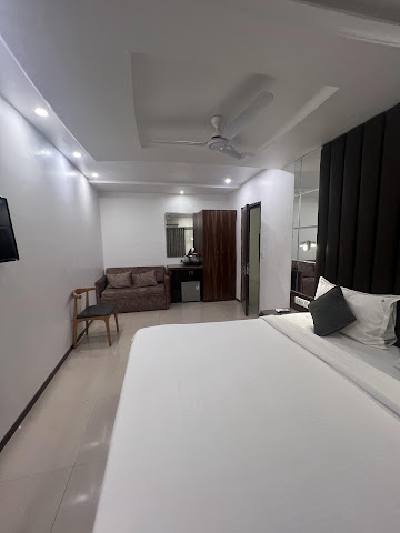 Supreme Hotel by null