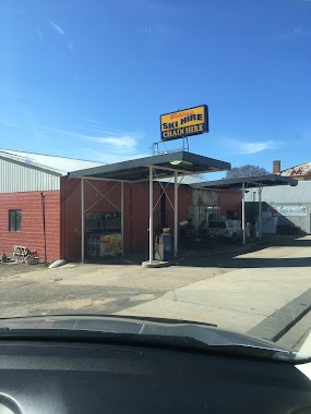 Petrol Station Omeo, Author: Zarko Nikodinovski