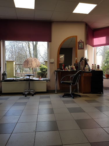 Adamczyk Renata. Fryzjerstwo, kosmetyka, solarium