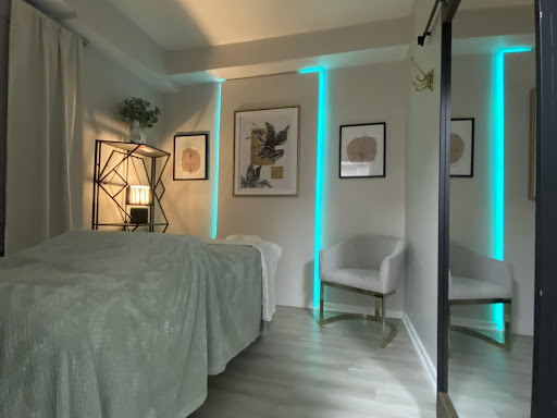 Glow Box Esthetics LLC Facial Spa and Massage Therapy - Thumbnail