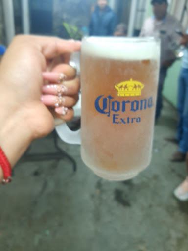 LA INSOPORTABLE, Miches & Drinks - Thumbnail