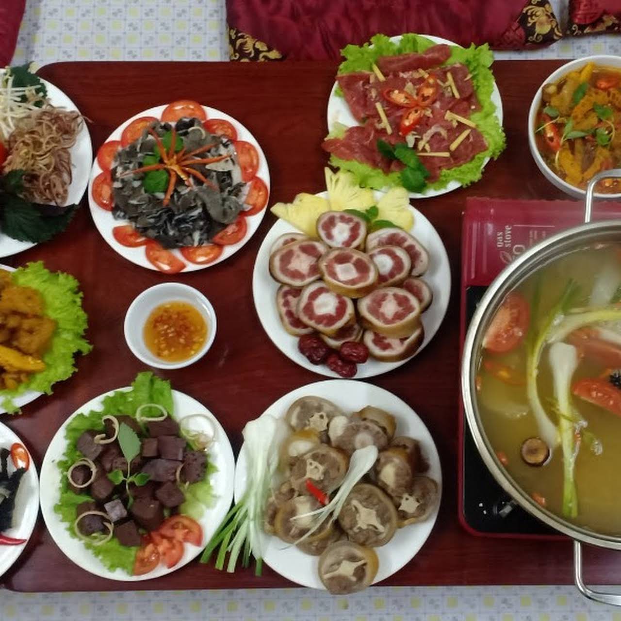 Lẩu Đuôi Bò, Lẩu Lòng Bò, Phá Lấu - Lẩu Nướng ALOBO - 349 Khương ...