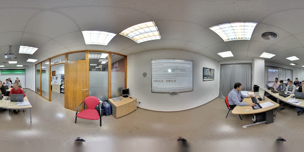 Escuela de Marketing, Diseño, Desarrollo Web, Postproducción, Cine y Fotografía Mastermedia C/ del Pare Tomàs de Montañana, 28, 1 B, Camins al Grau, 46023 Valencia, España