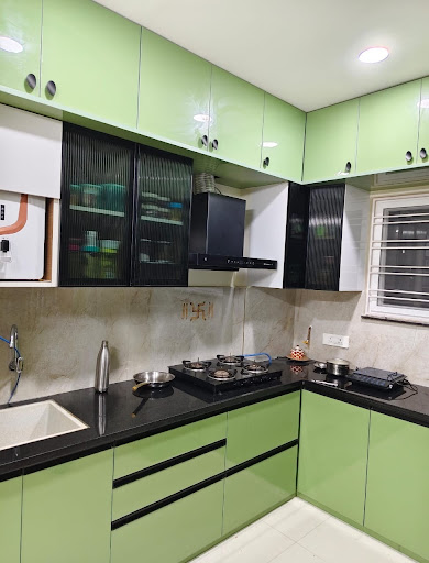 KGN Glass House: Kitchen Aluminium Profile Doors