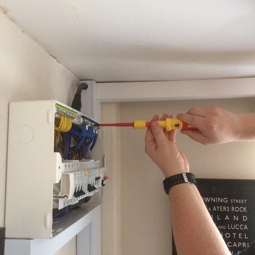 QUICKFIX ELECTRICAL SERVICES - Visual