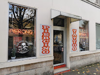 Old skull tattoo à Bar-le-Duc