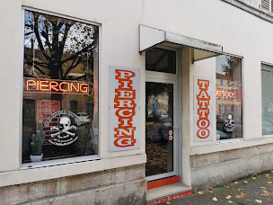 Photo n°3 de Old skull tattoo à Bar-le-Duc (Salon de tatouage et piercing)