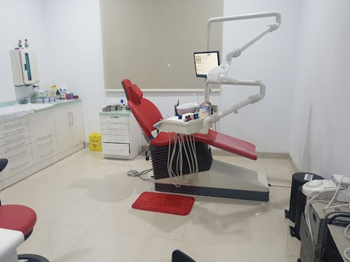 BSD Dental Centre, Author: Maria Yovita