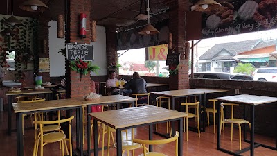 Photos of J&J Fried Chicken