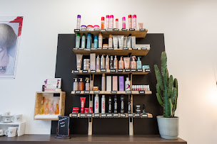 Photo n°4 de Mon Coiffeur Exclusif à Camon (Magasin de perruques)