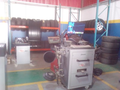 Photos of Toyota de Angola, Loja de Pe&ccedil;as Viana