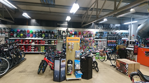 Halfords - Bournemouth - Thumbnail