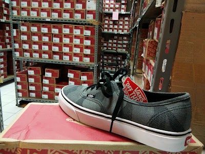 Photos of VANS Store Panakkukang