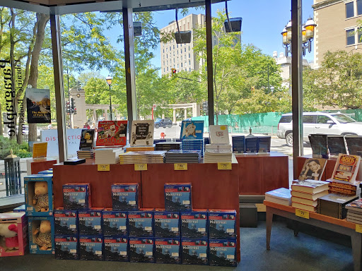 Librairie Paragraphe Bookstore - Thumbnail