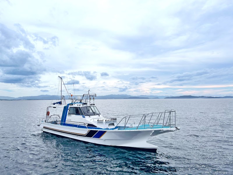 遊漁船 TOUR(ツアー) 福岡県奈多漁港