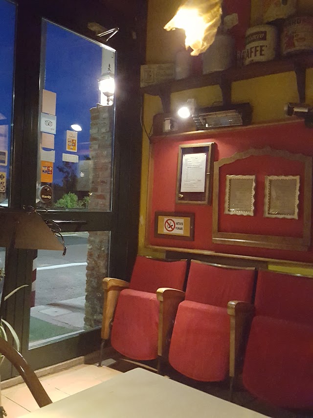 Carlotta Cafe' Sas Di Battola Sisinnio E C.