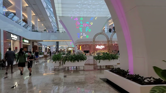 Nakheel Mall by null
