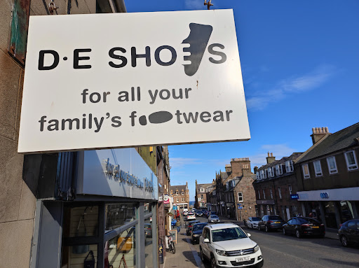 D E Shoes - Visual
