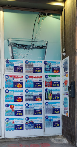 Acqua shop prato 2 Gallery - Italy