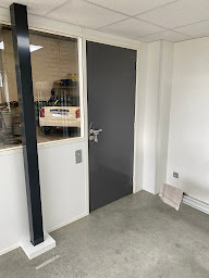 Photo n°30 de Roux Agencement à Méreau (Magasin de meubles)