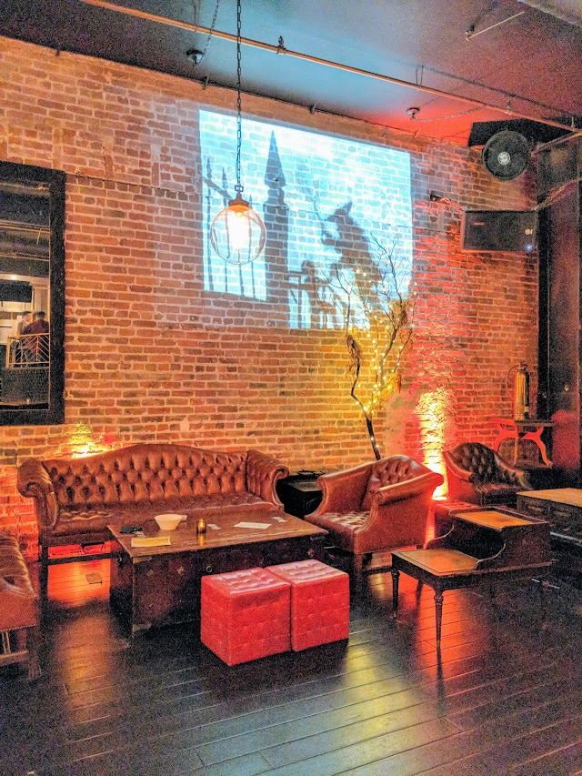 Alchemist Bar & Lounge