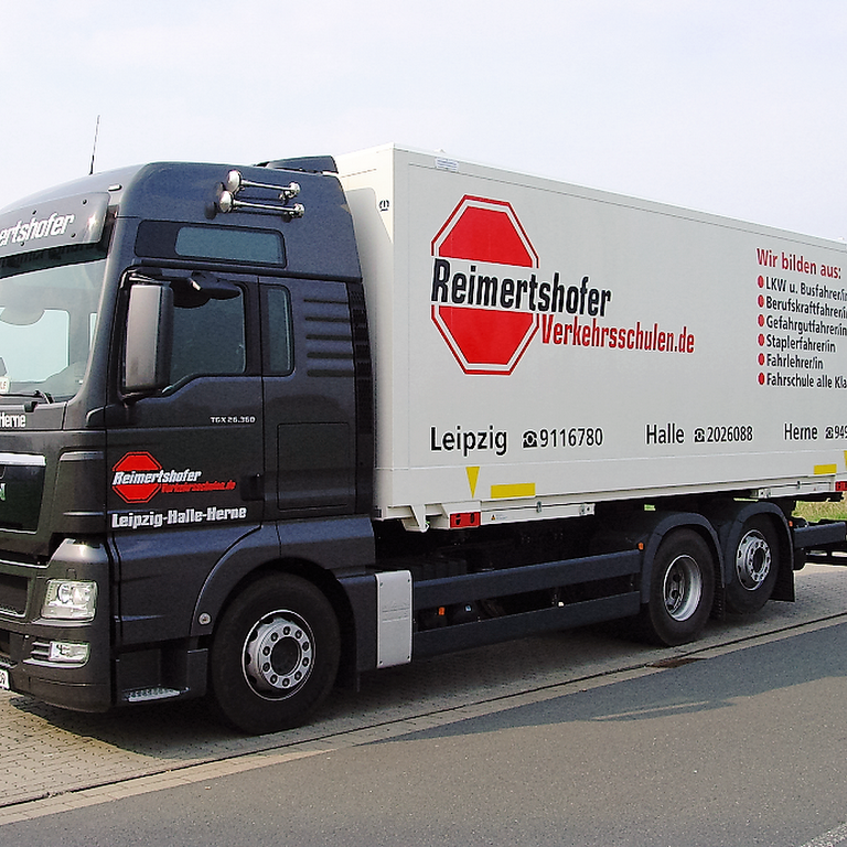 AVL Ausbildungszentrum für Verkehrsberufe Leipzig Verkehrsschule  Reimertshofer - Fahrschule und Fahrlehrerausbildungsstätte