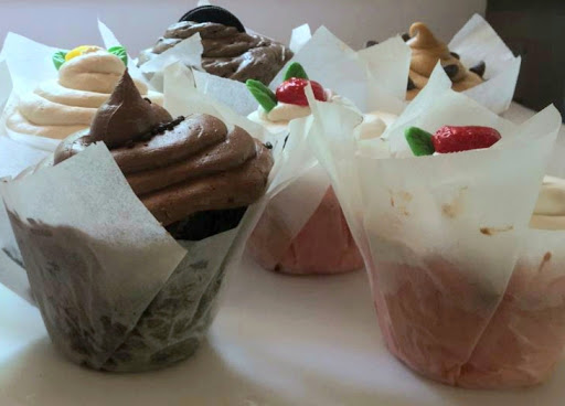 Colossal Cupcakes and Cones - Thumbnail