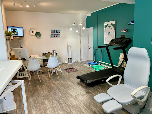 Photo de Charles Diligeart - Pédicure-podologue à Mios (33380)