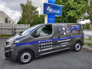 Photo n°4 de ENSEIGNES RICHARD à Saint-Pierre-du-Perray (Magasin d'enseignes)