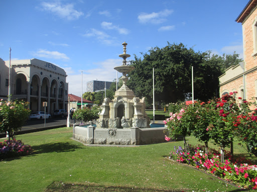 Gardiner Fountain - Thumbnail