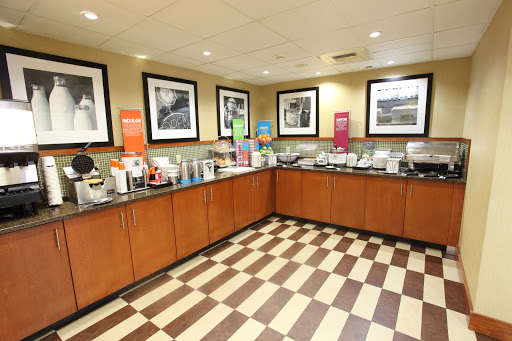 Hampton Inn St. Louis/Westport - Thumbnail
