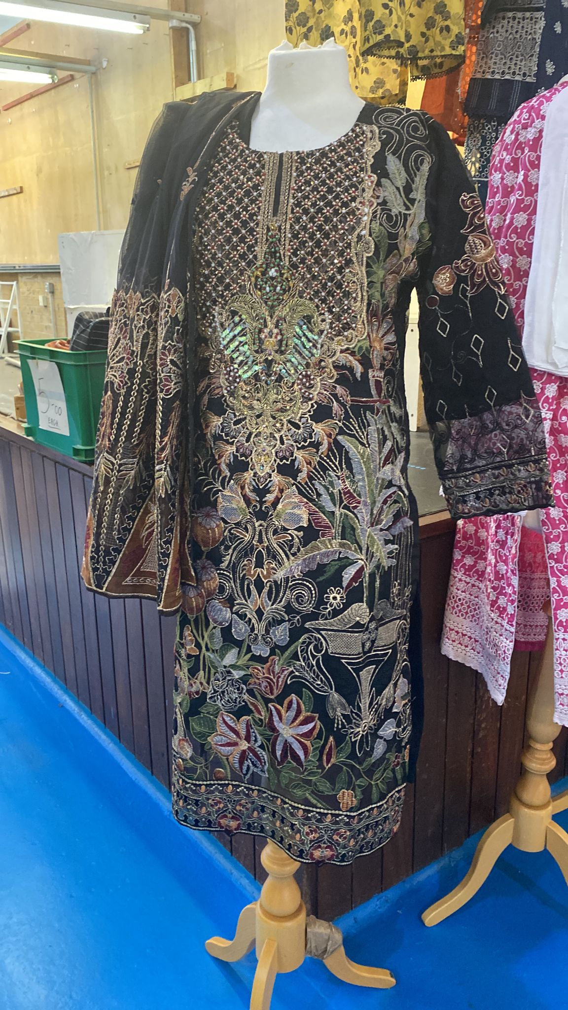 Jawairiyahs Boutique - Bridal Fashion - photo 1