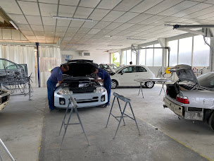 Photo n°16 de Cinq Atelier à Jallais (Atelier de carrosserie automobile)