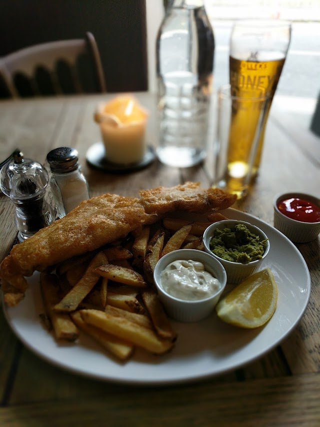 The Andover Arms