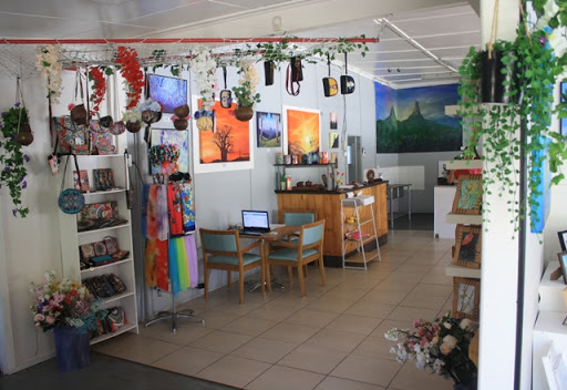 Glass House Mountains Art Gallery/Cafe' - Thumbnail