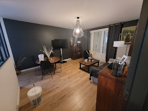 Photo n°12 de ACS HABITAT à Neuvy-le-Roi (Carreleur)