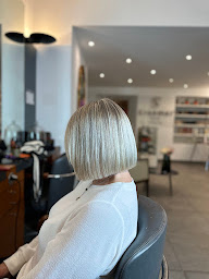 Photo n°2 de Lizkelly - Maître Coiffeur - Strasbourg à Strasbourg (Salon de coiffure)