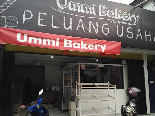 Ummi Bakery, Author: Titi Sari