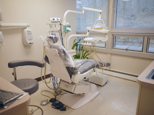 Central Avenue Dental Arts: Dr. Ira A. Levine, DDS, MAGD
