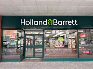 Holland & Barrett - Redhill