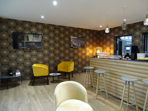 Photo n°11 de Symbol Cars à Saint-Fons (Concessionnaire automobile)