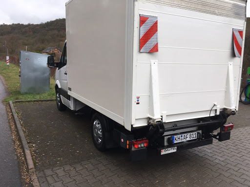 First Class Mietwagen Schwarz - Thumbnail