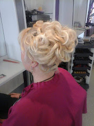 Photo n°21 de Les P'tits Ciseaux à Le Controis-en-Sologne (Magasin de produits de beauté)