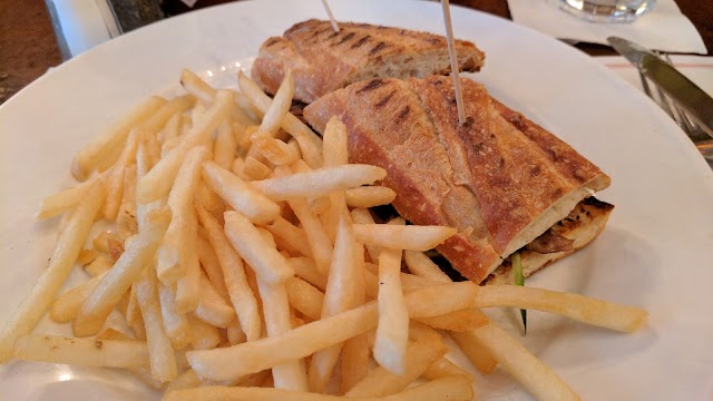 Cafe Un Deux Trois