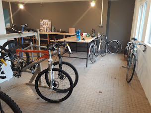 Photo n°2 de L'ATELIER DU VELO à Villette-lès-Dole (Magasin de réparation de vélos)